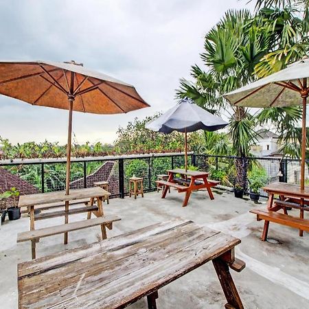 Oyo 92256 Sentosa Residence Yogyakarta Exterior photo